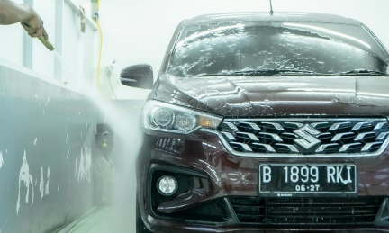 Begini Urutan Cuci Mobil yang Aman dan Tepat di Rumah
